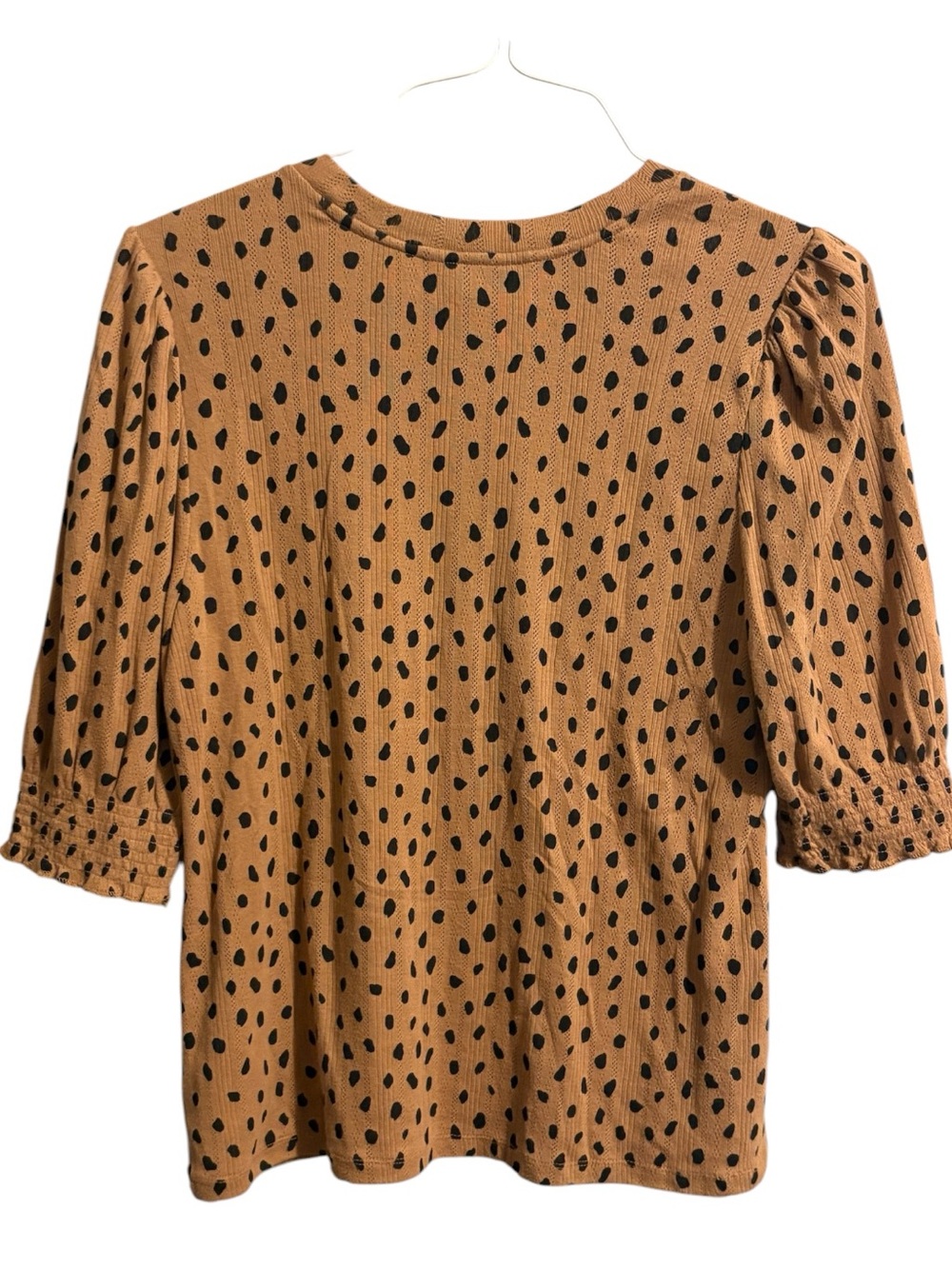 Lucky Brand Tan Top with Black Dot Print and Puff Sleeves - Picture 4 of 6